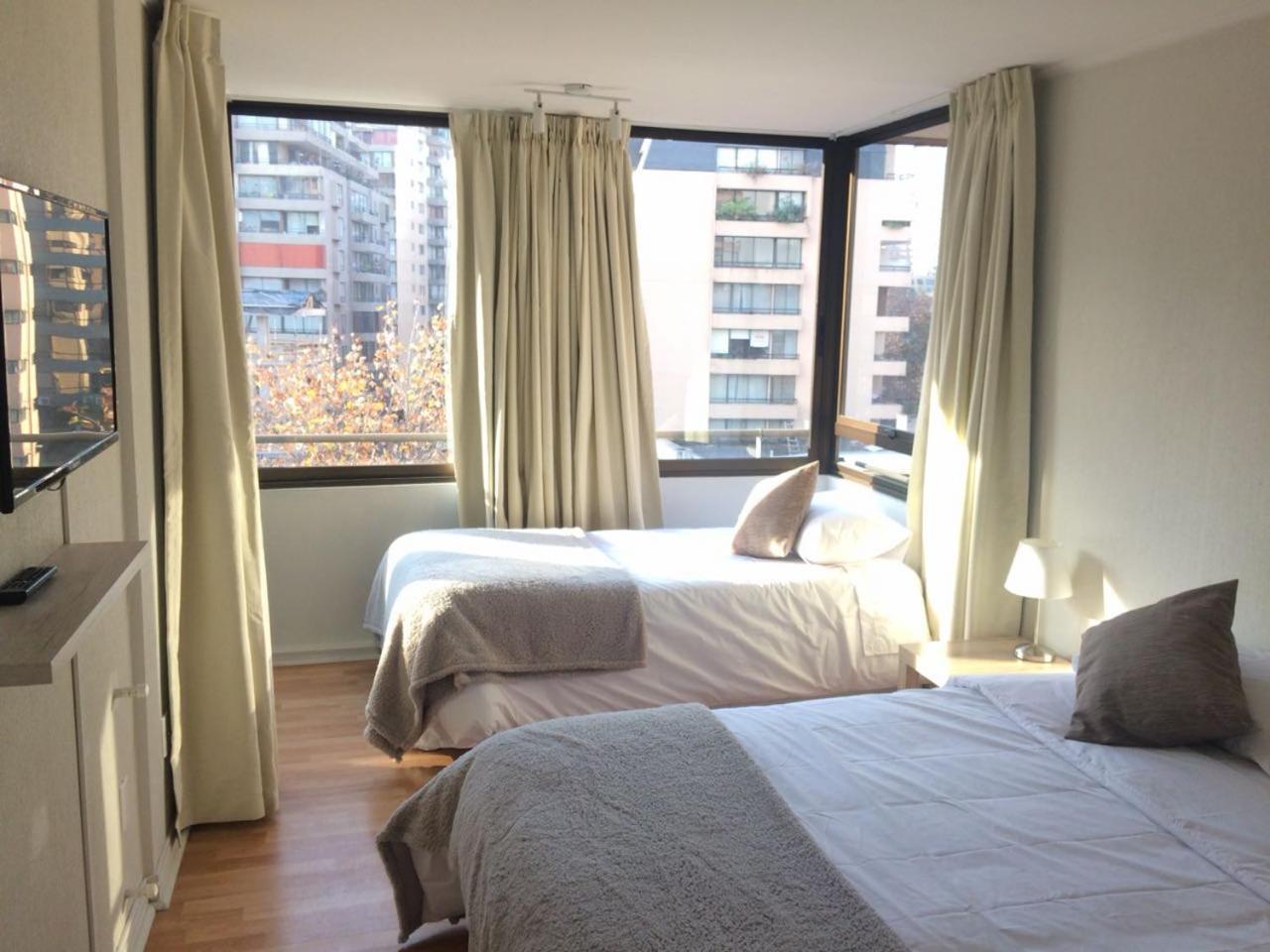 Apartamentos Costanera Centre サンティアゴ エクステリア 写真